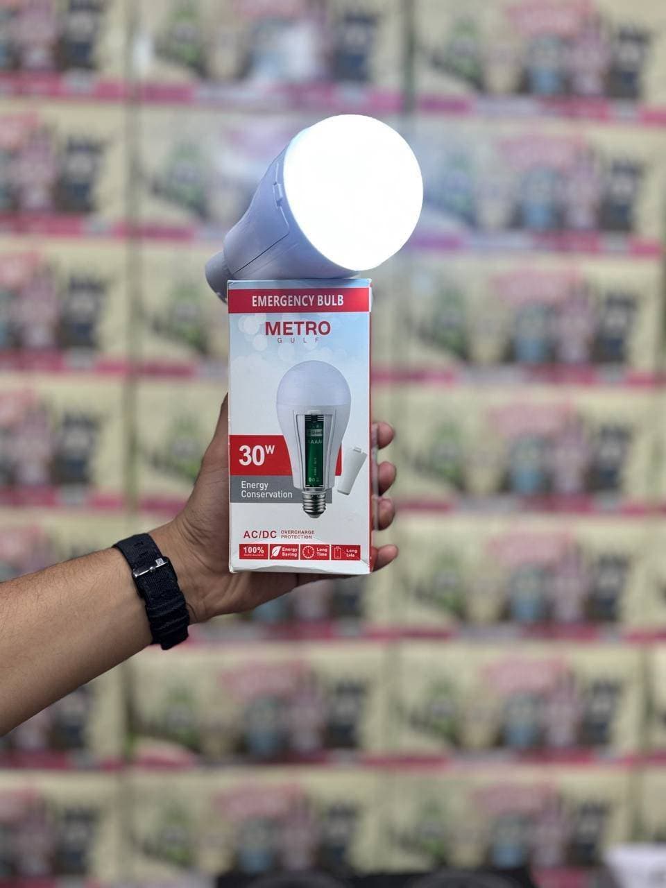 چراغ لامپی باتری خور METRO  30W  