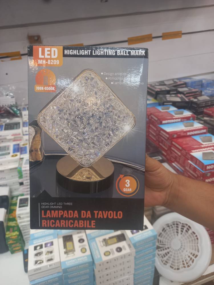 چراغ خواب شارژی رومیزی کریستال طرح لوزی mH-8209