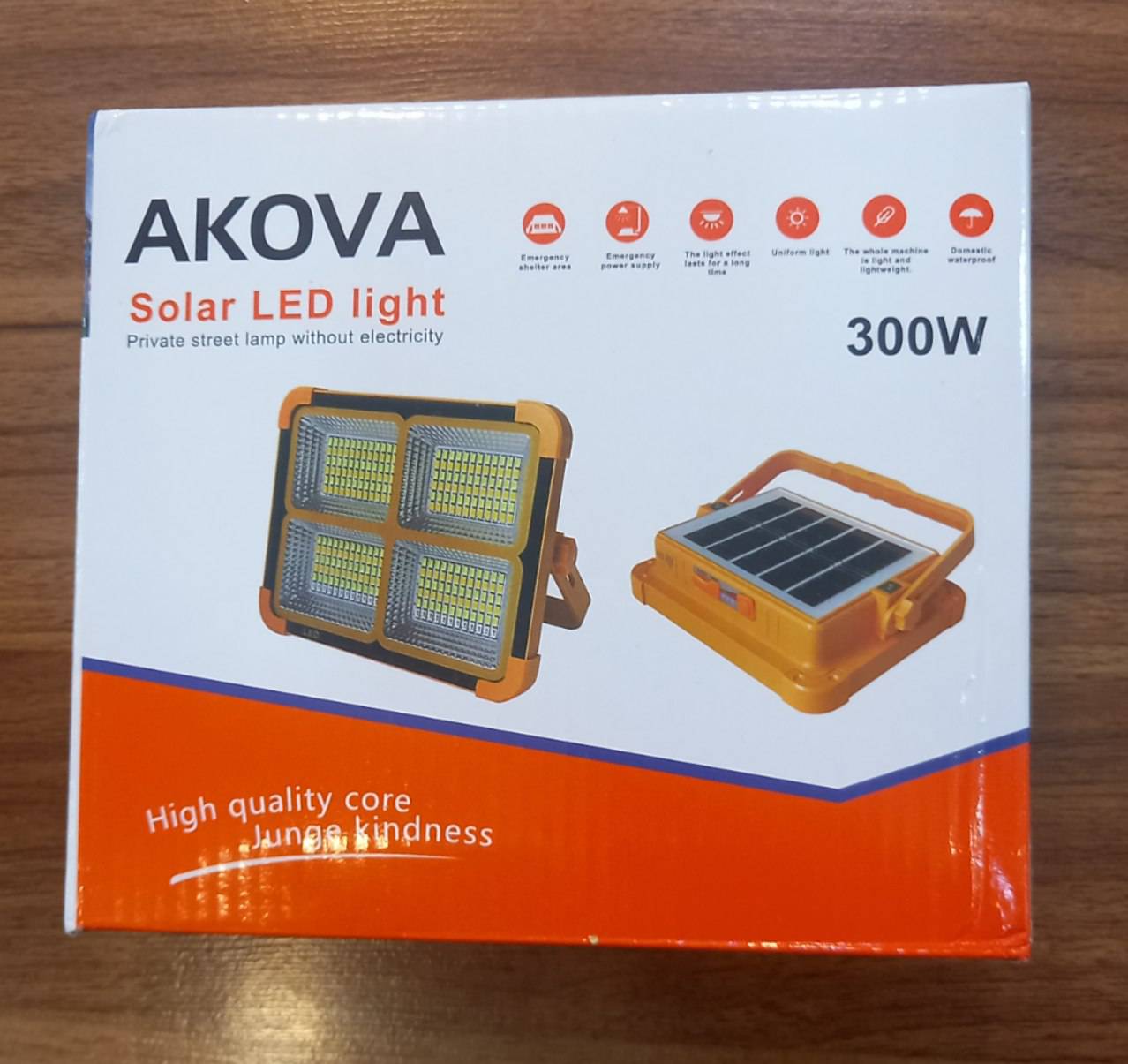 پروژکتور خورشیدی مدل akova 300 w