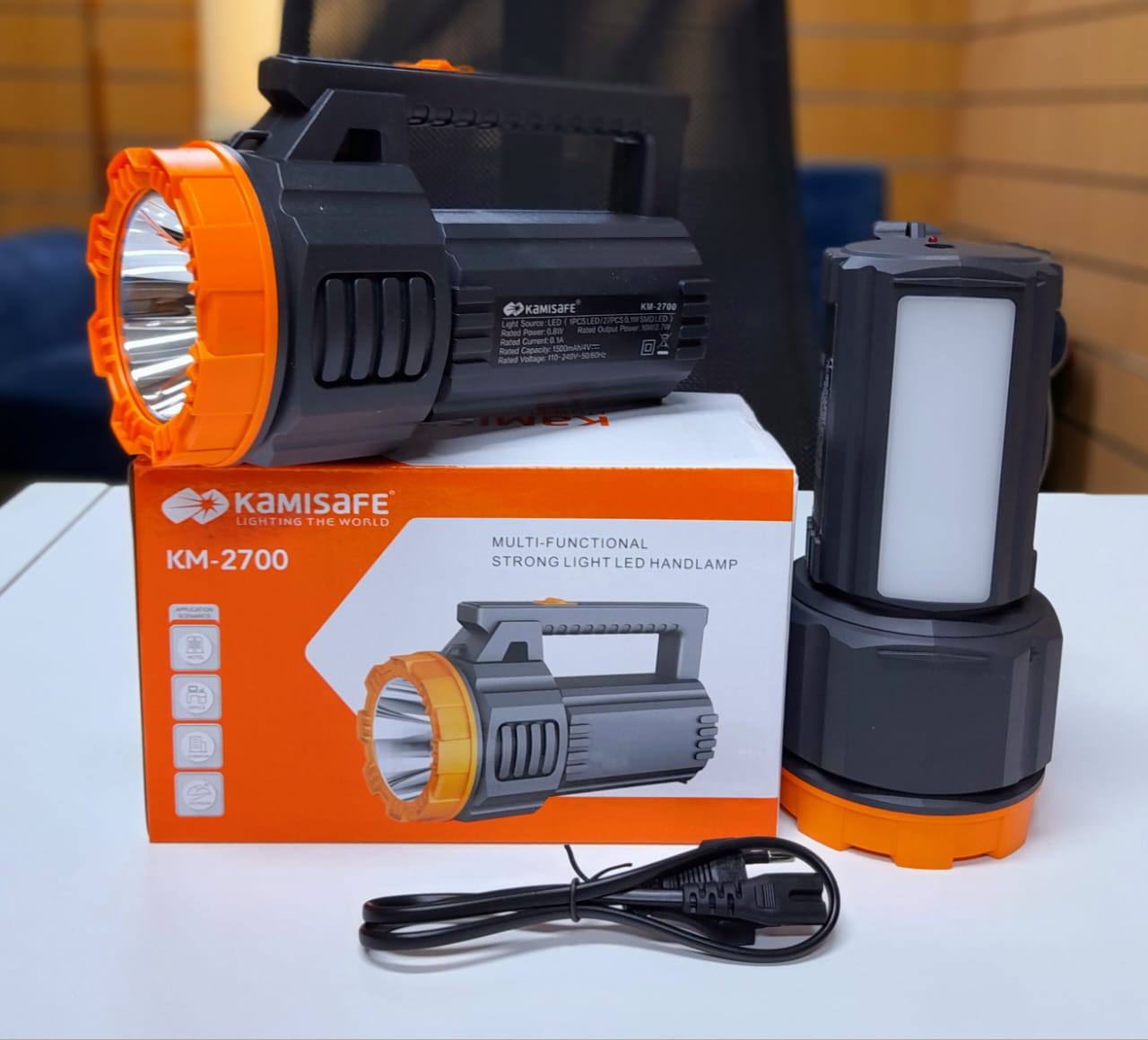 چراغ قوه و نورافکن مهتابی دار 5 وات KM-2700