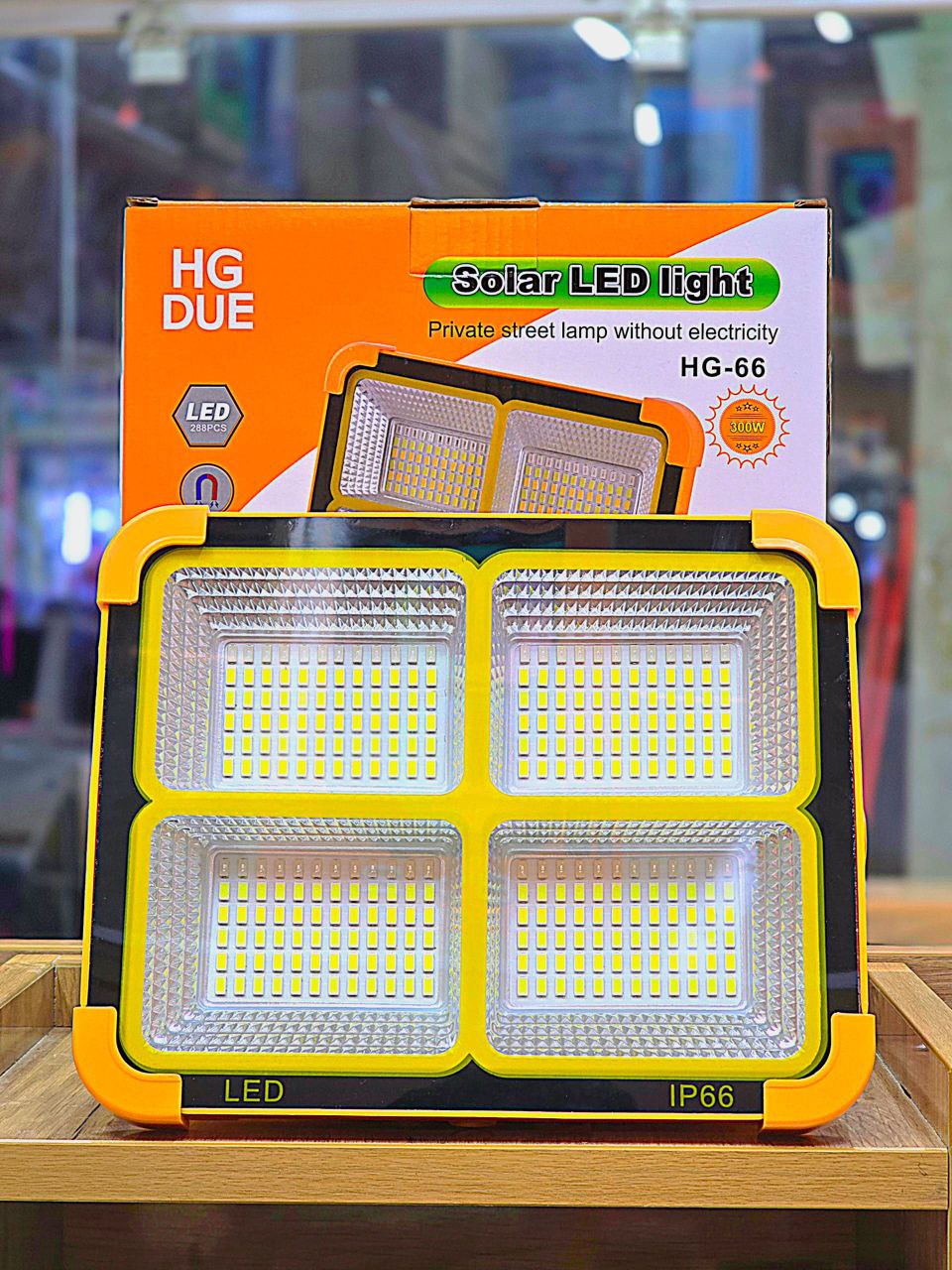 پروژکتور LED خورشیدی پاوربانک 4 باطری HG66