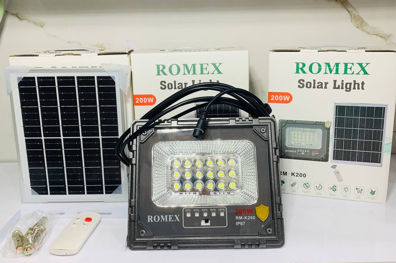 پروژکتور خورشیدی توان 200 وات ROMEX RM-K200